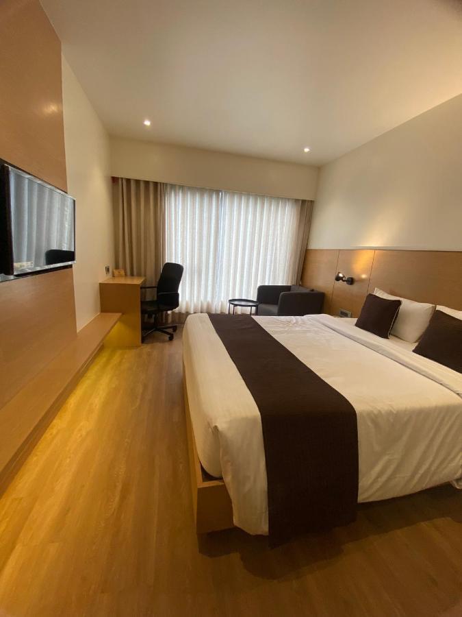 Hotel Mumbai House Ghansoli, 纳威孟买 外观 照片