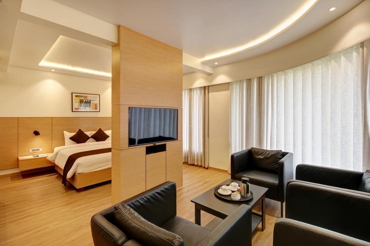 Hotel Mumbai House Ghansoli, 纳威孟买 外观 照片